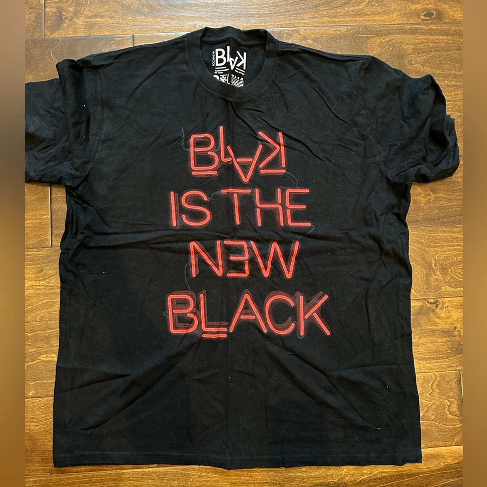 Black graphic tee